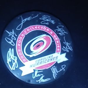 Selling a ice hockey